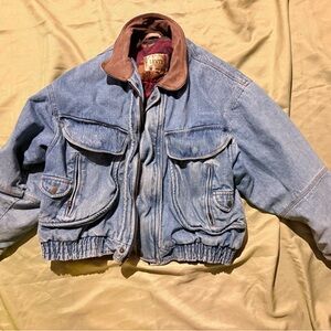 Vintage Levi's Blue Denim Jacket with Brown Collar